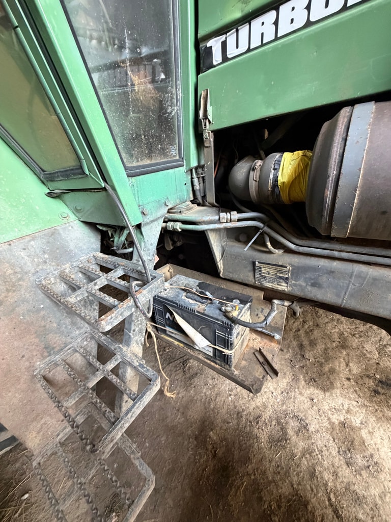 Tracteur FENDT FAVORIT 612 LSA - photo slide 10