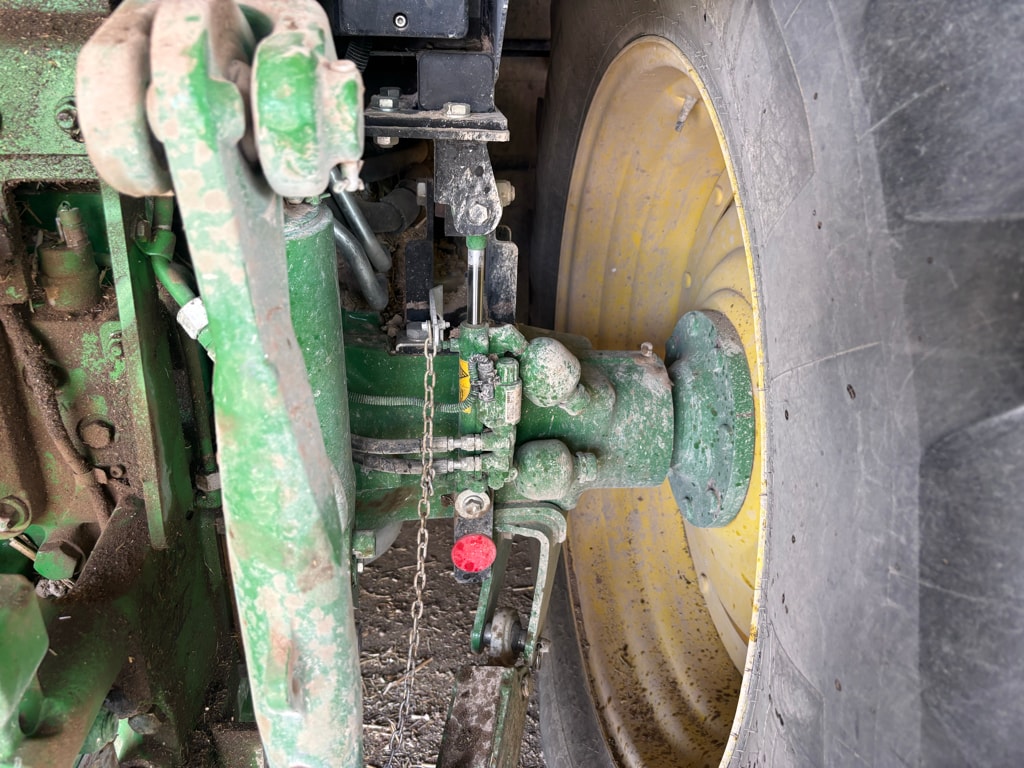 Tracteur JOHN DEERE 6145R - photo slide 8