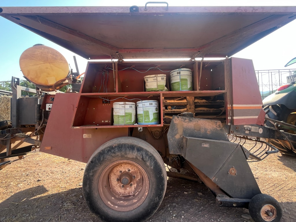 Presse haute densite HESSTON 4820s - photo slide 5