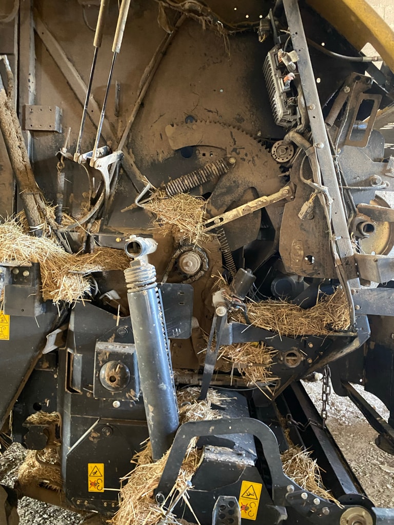 Presse balles rondes NEW HOLLAND Roll Belt 180 - photo slide 10