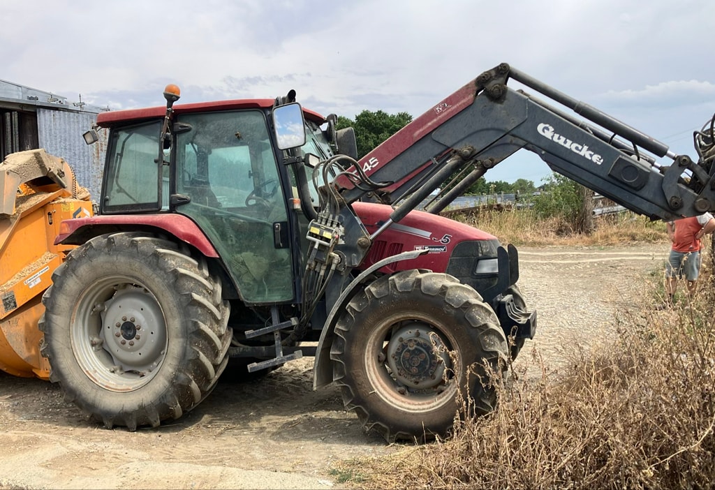 Tracteur chargeur CASE IH JXU 95 - photo slide 2