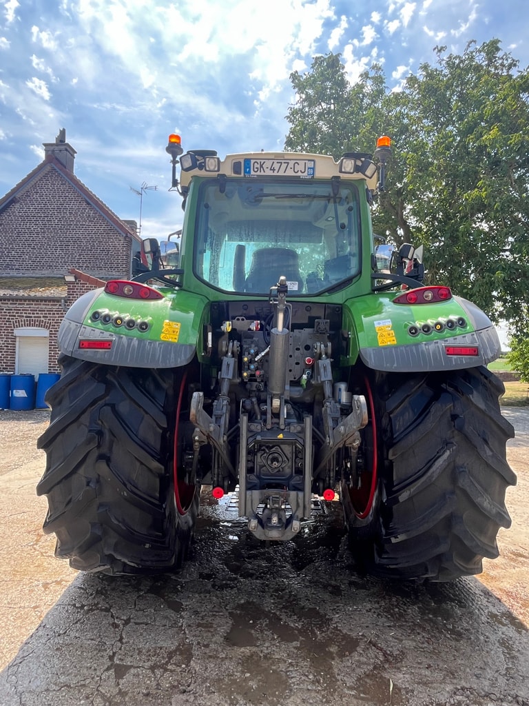 Tracteur FENDT 720 VARIO POWER + - photo slide 3