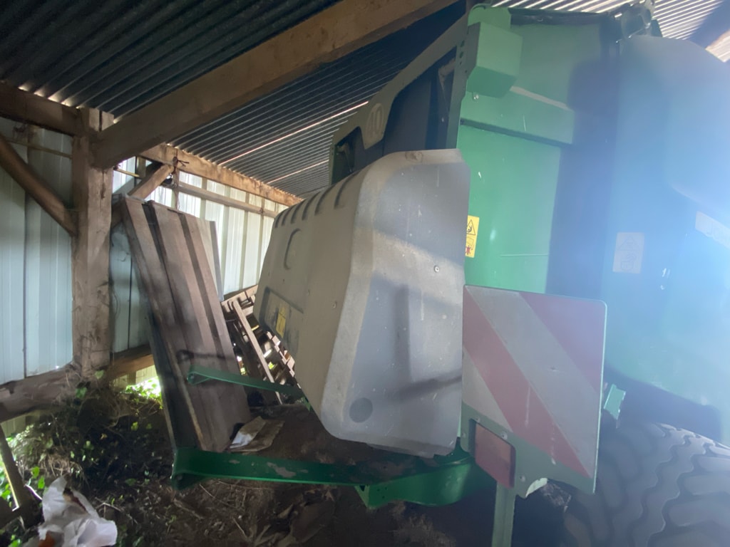 Presse balles rondes JOHN DEERE V461M - photo slide 11