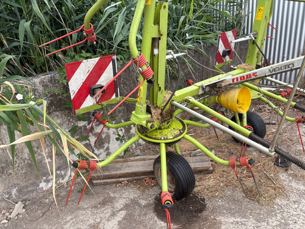 Faneuse CLAAS Volto 52 - photo slide 3
