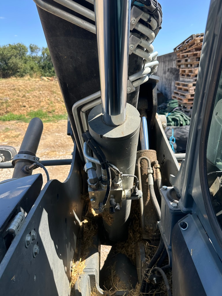 Telescopique KRAMER KT 407 - photo slide 11