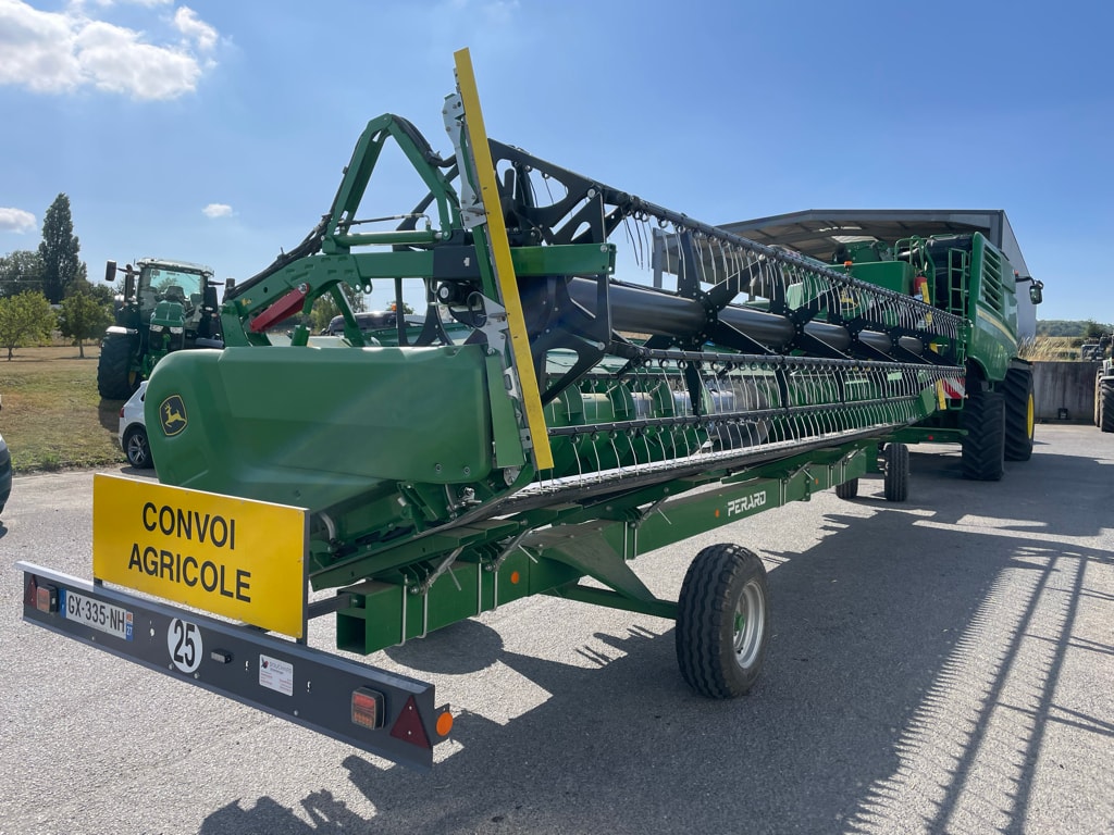 Moissonneuse JOHN DEERE T560 - photo slide 10