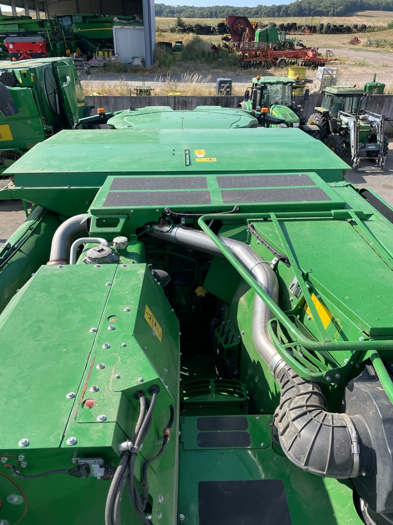 Moissonneuse JOHN DEERE T560 - photo slide 13