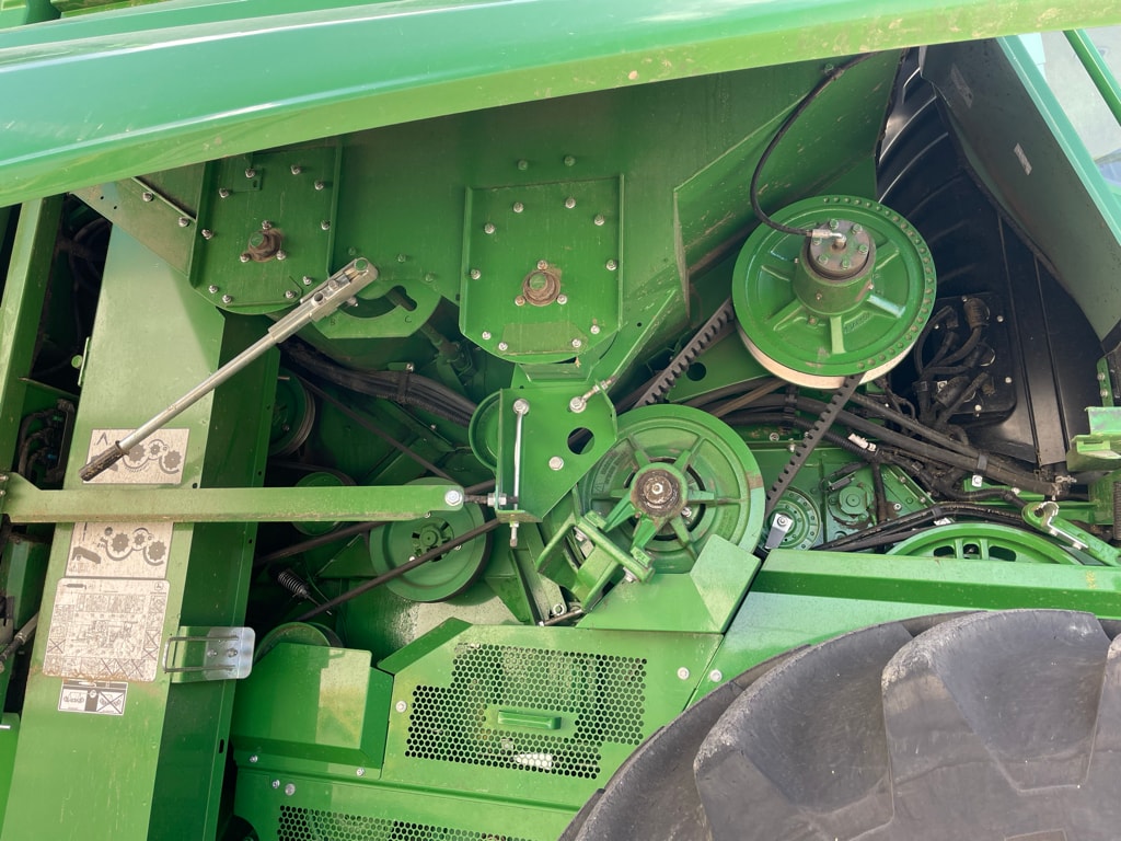 Moissonneuse JOHN DEERE T560 - photo slide 14