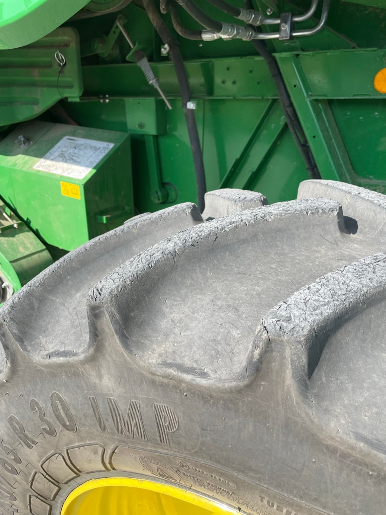 Moissonneuse JOHN DEERE T560 - photo slide 17