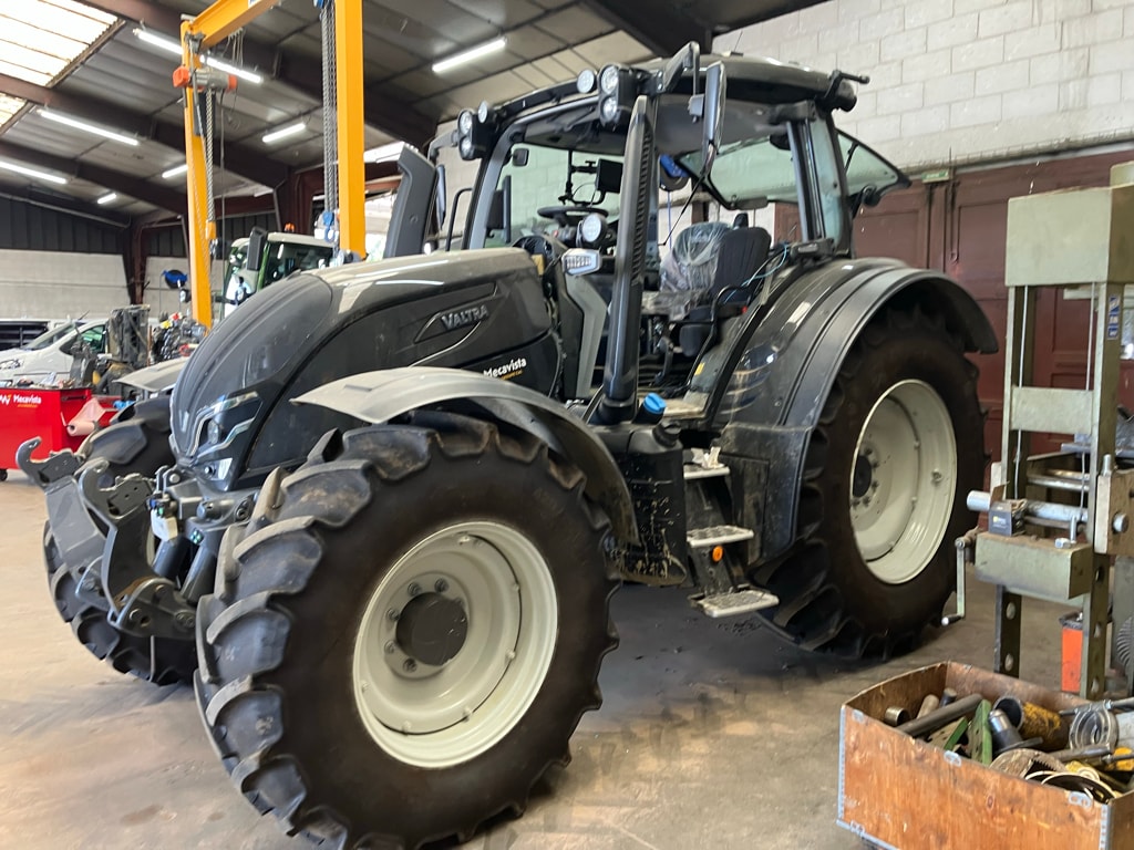 Tracteur VALTRA N135 ACTIVE - photo slide 3