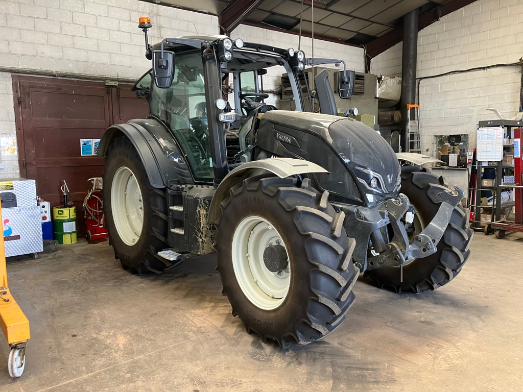 Tracteur VALTRA N135 ACTIVE - photo slide 8
