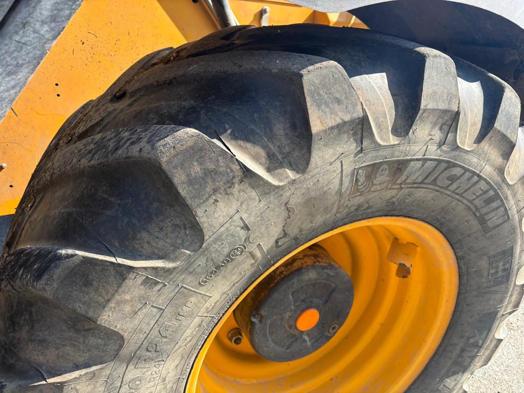 Telescopique JCB 542-70 agri super - photo slide 10