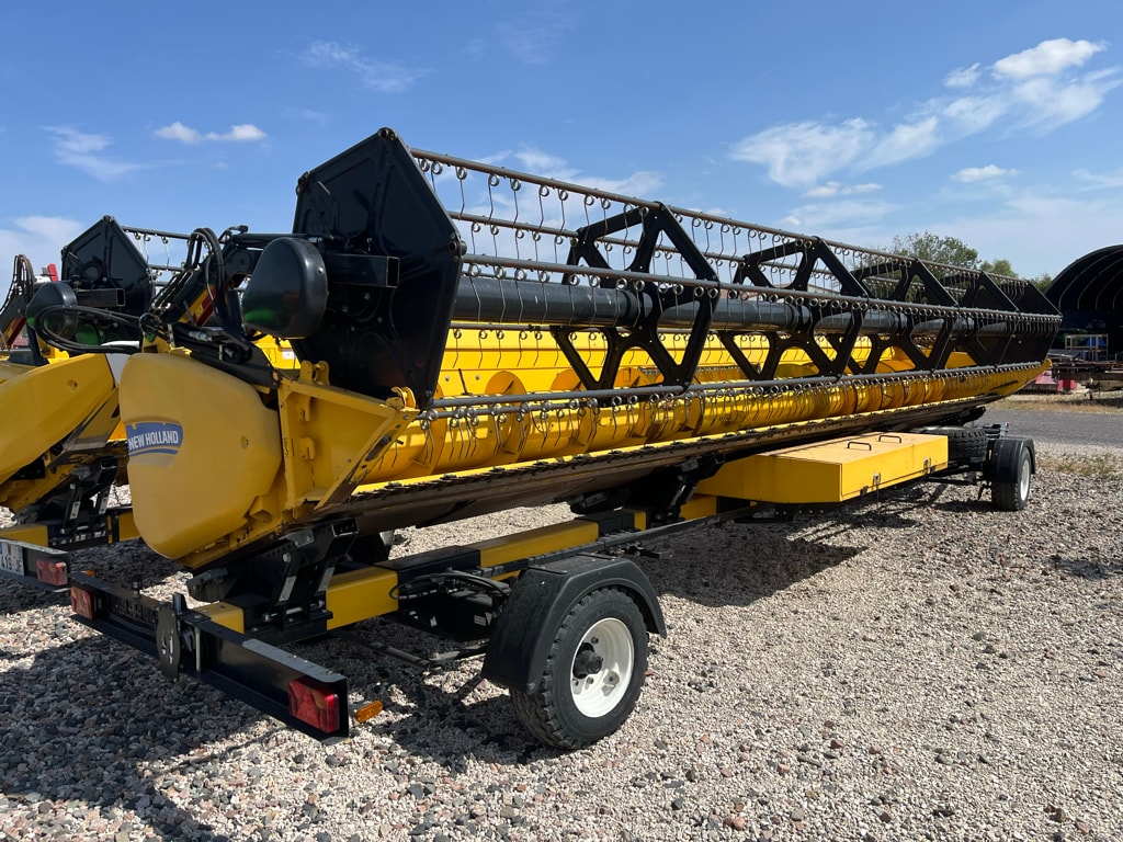 Moissonneuse NEW HOLLAND CR8.90 - photo slide 18
