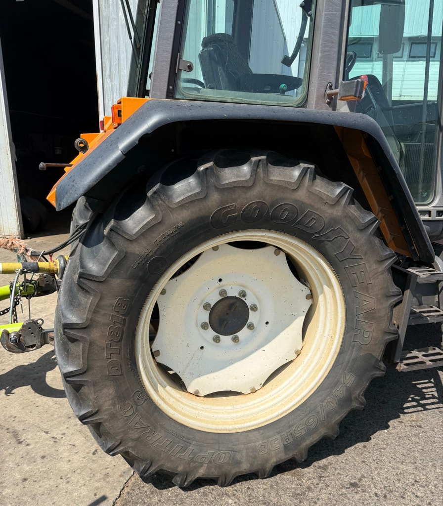 Tracteur RENAULT Temis 550X - photo slide 14