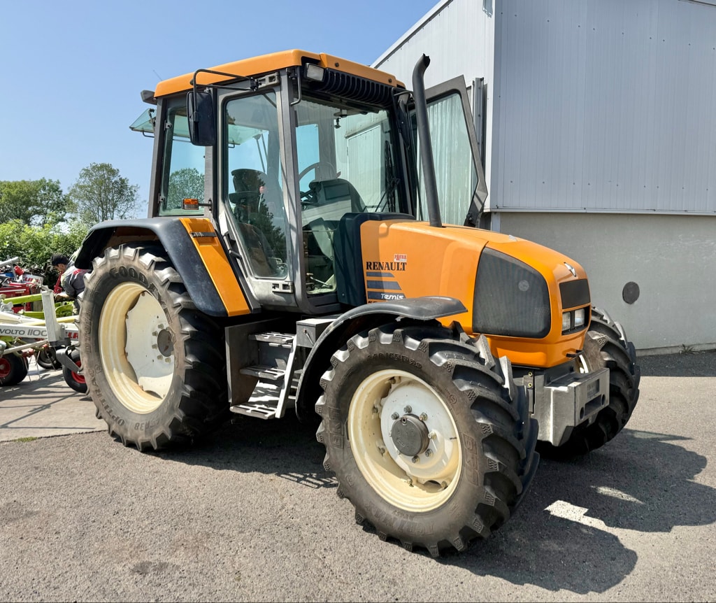 Tracteur RENAULT Temis 550X - photo slide 1