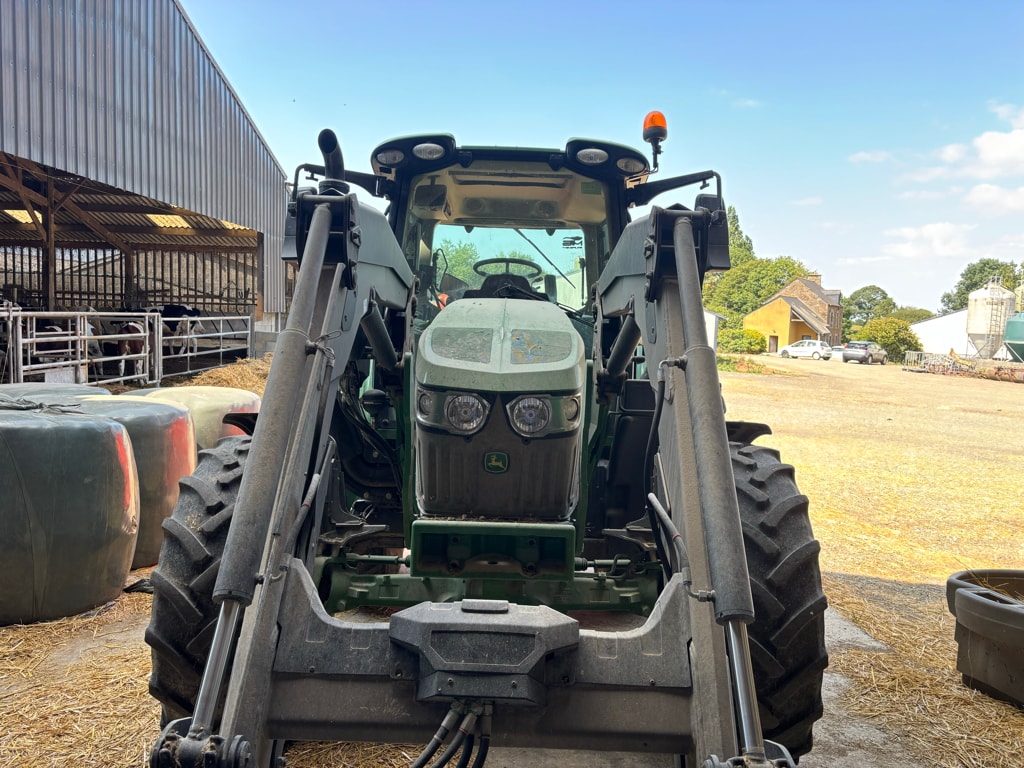Tracteur JOHN DEERE 6100M - photo slide 10