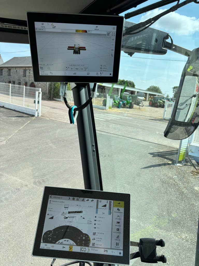 Moissonneuse CLAAS Lexion 8600 TT cemos 4x4 - photo slide 39