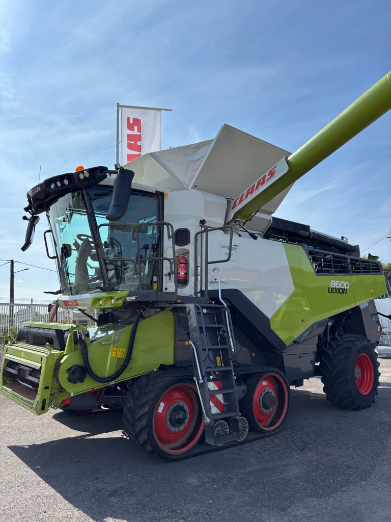 Moissonneuse CLAAS Lexion 8600 TT cemos 4x4 - photo slide 10