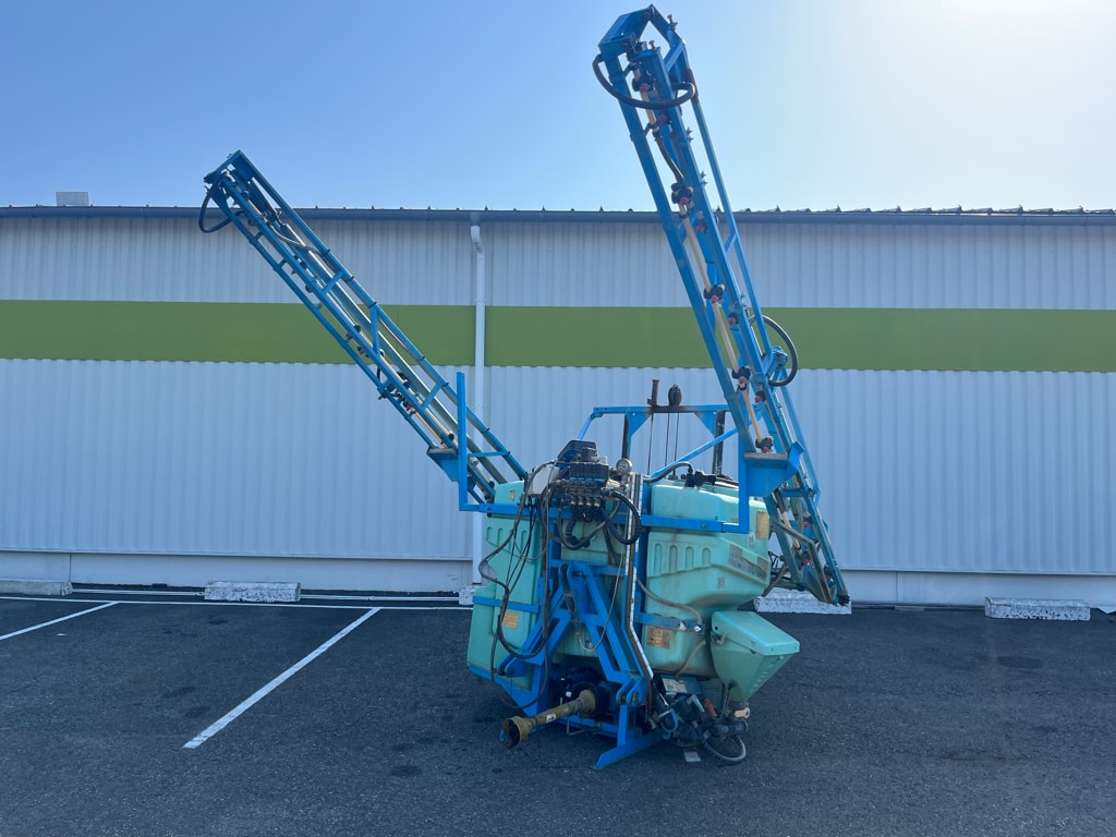 Pulverisateur BERTHOUD FORCE 10 - photo slide 1