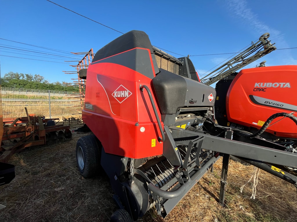 Presse balles rondes KUHN VB2260 - photo slide 1