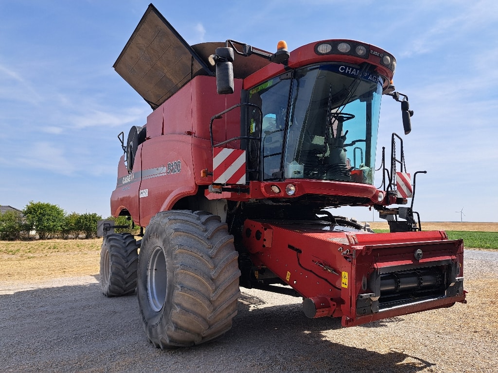 Moissonneuse CASE IH Axial 9210 - photo slide 2