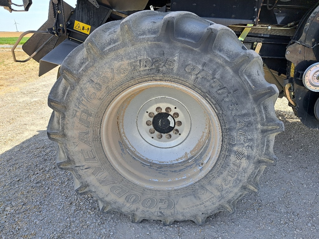 Moissonneuse CASE IH Axial 9210 - photo slide 12