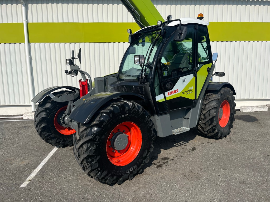 Telescopique CLAAS SCORPION 746 - photo slide 1