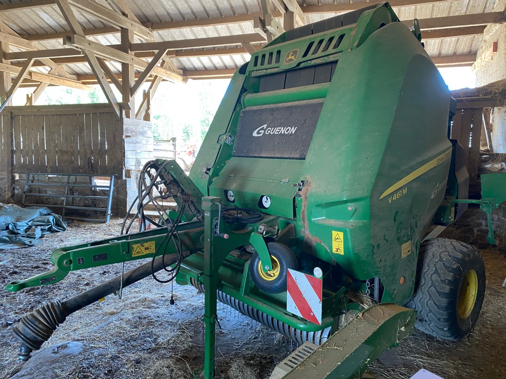 Presse balles rondes JOHN DEERE V461M - photo slide 2