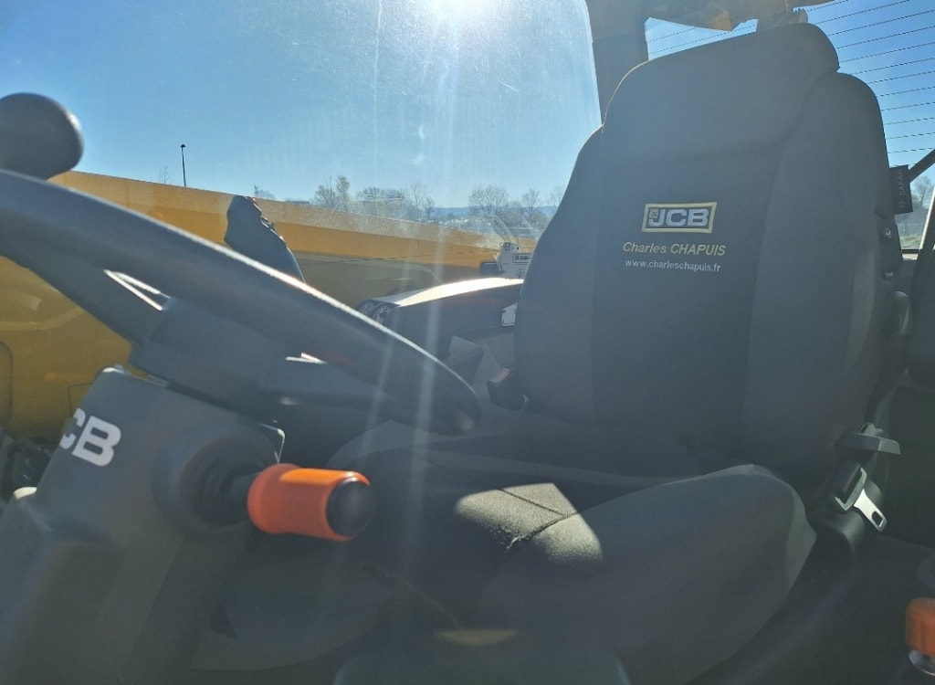 Telescopique JCB 532 70 Agri super DTVT - photo slide 10