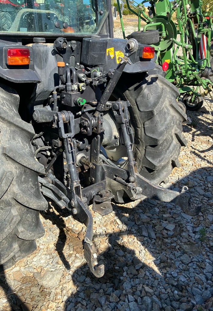 Tracteur MC CORMICK F80 - photo slide 6
