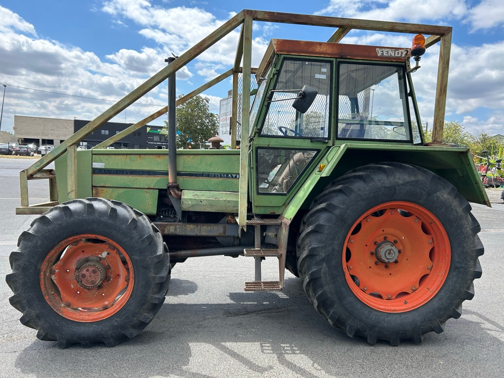 Tracteur FENDT FAVORIT 612 LS - photo slide 4