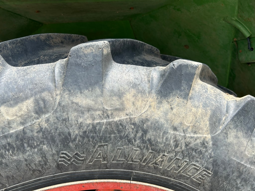Tracteur FENDT FAVORIT 612 LS - photo slide 10