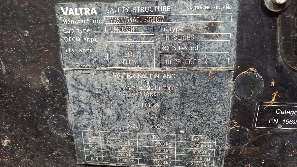 Tracteur VALTRA N154 - photo slide 5