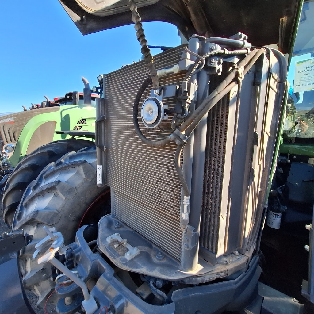 Tracteur FENDT 824 VARIO PROFI - photo slide 11