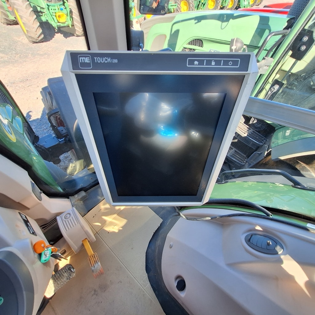 Tracteur FENDT 824 VARIO PROFI - photo slide 24