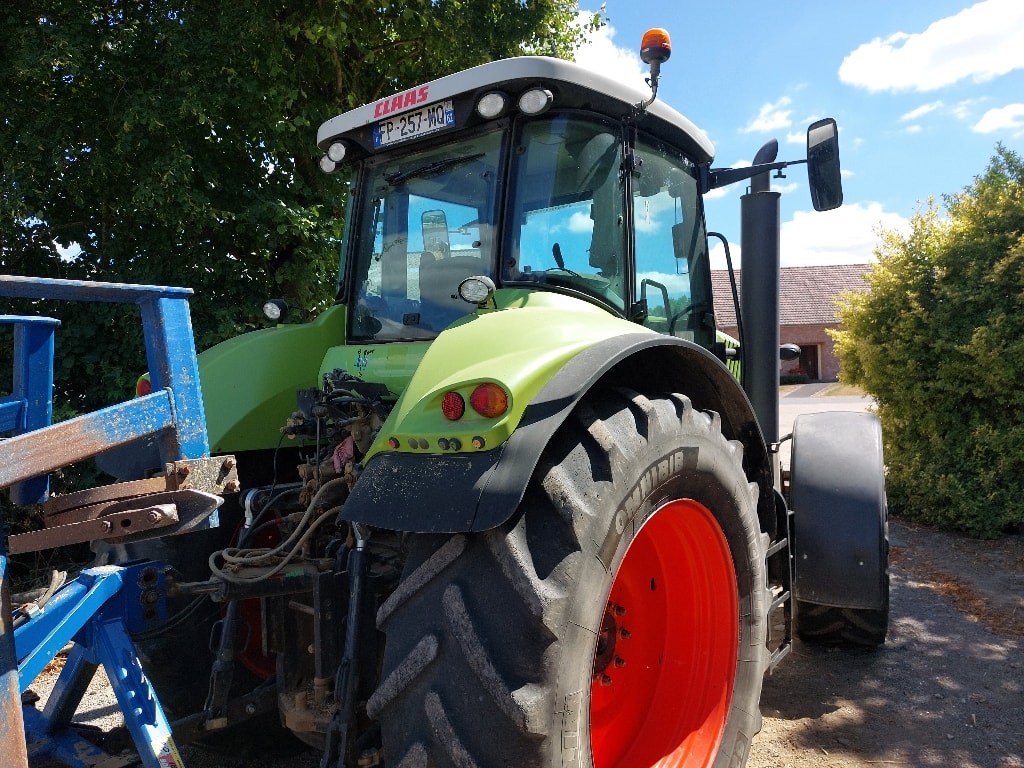 Tracteur CLAAS AXION 810 - photo slide 3