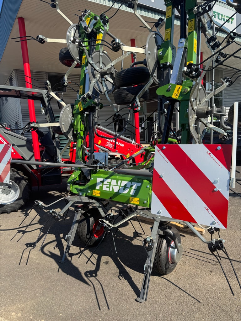 Faneuse FENDT Twister 8608 - photo slide 4