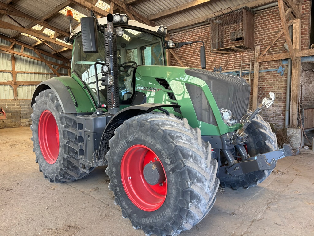 Tracteur FENDT 828 SCR PROFI - photo slide 3