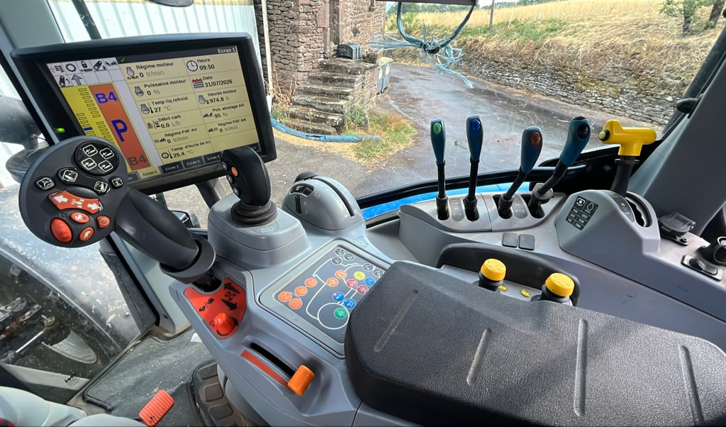 Tracteur NEW HOLLAND T 6 160 dynamic command - photo slide 15