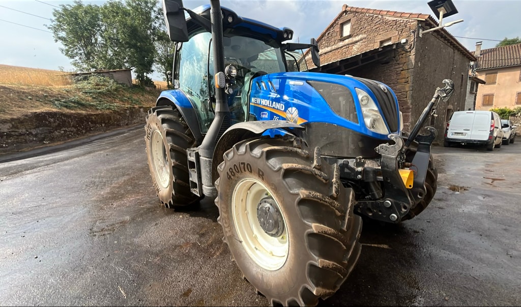 Tracteur NEW HOLLAND T 6 160 dynamic command - photo slide 2