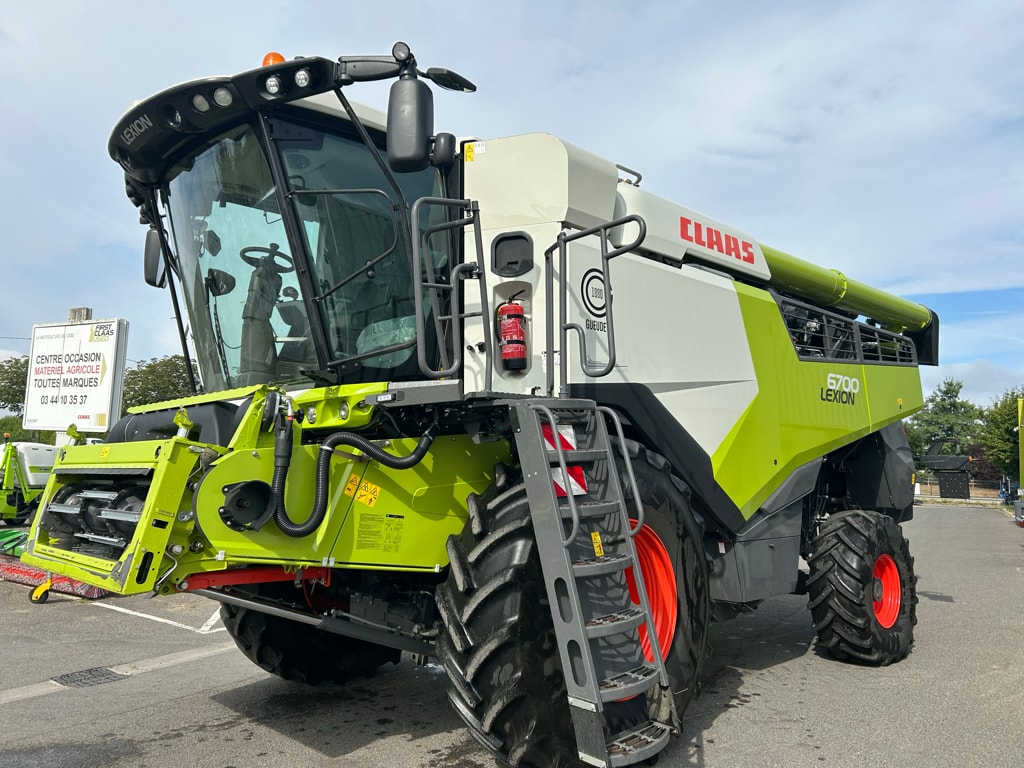Moissonneuse CLAAS LEXION 6700 - photo slide 3