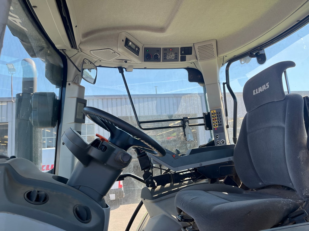 Tracteur CLAAS ARION 530 - photo slide 6