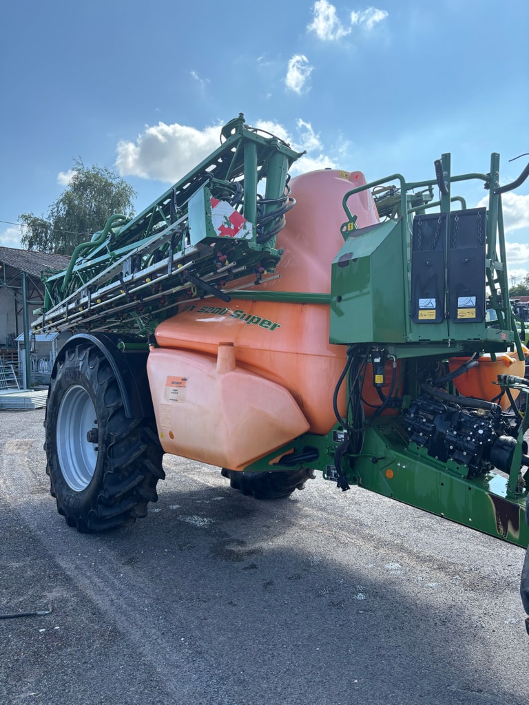 Pulverisateur AMAZONE Ux 5200 super premium - photo slide 2
