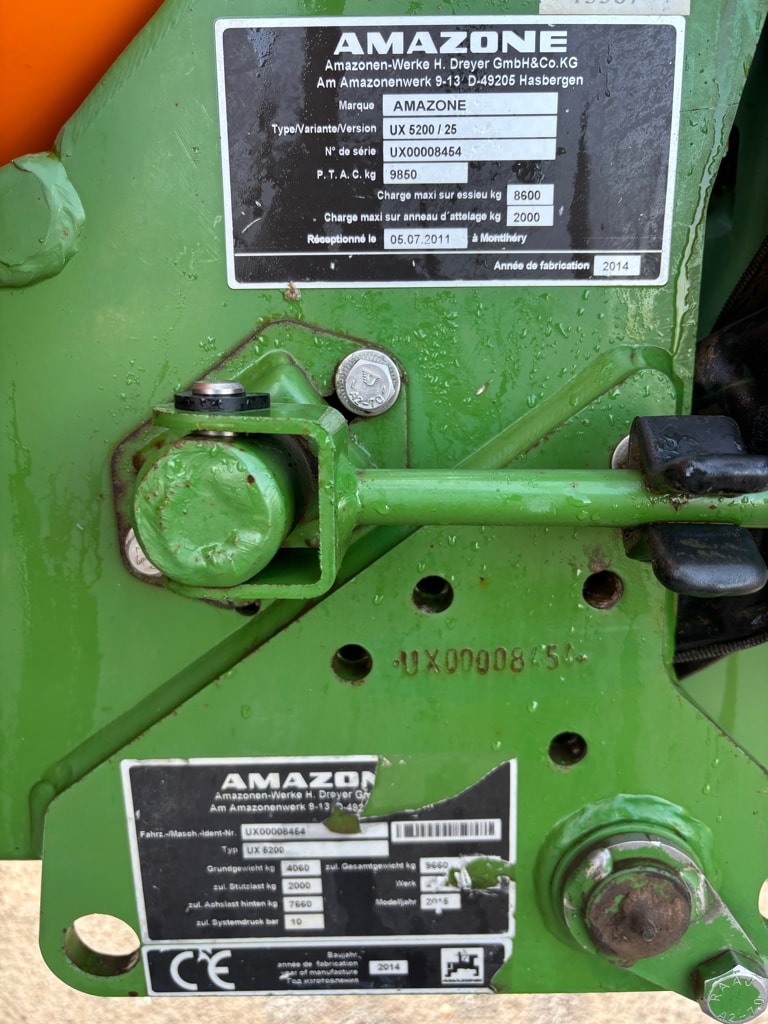 Pulverisateur AMAZONE Ux 5200 super premium - photo slide 8