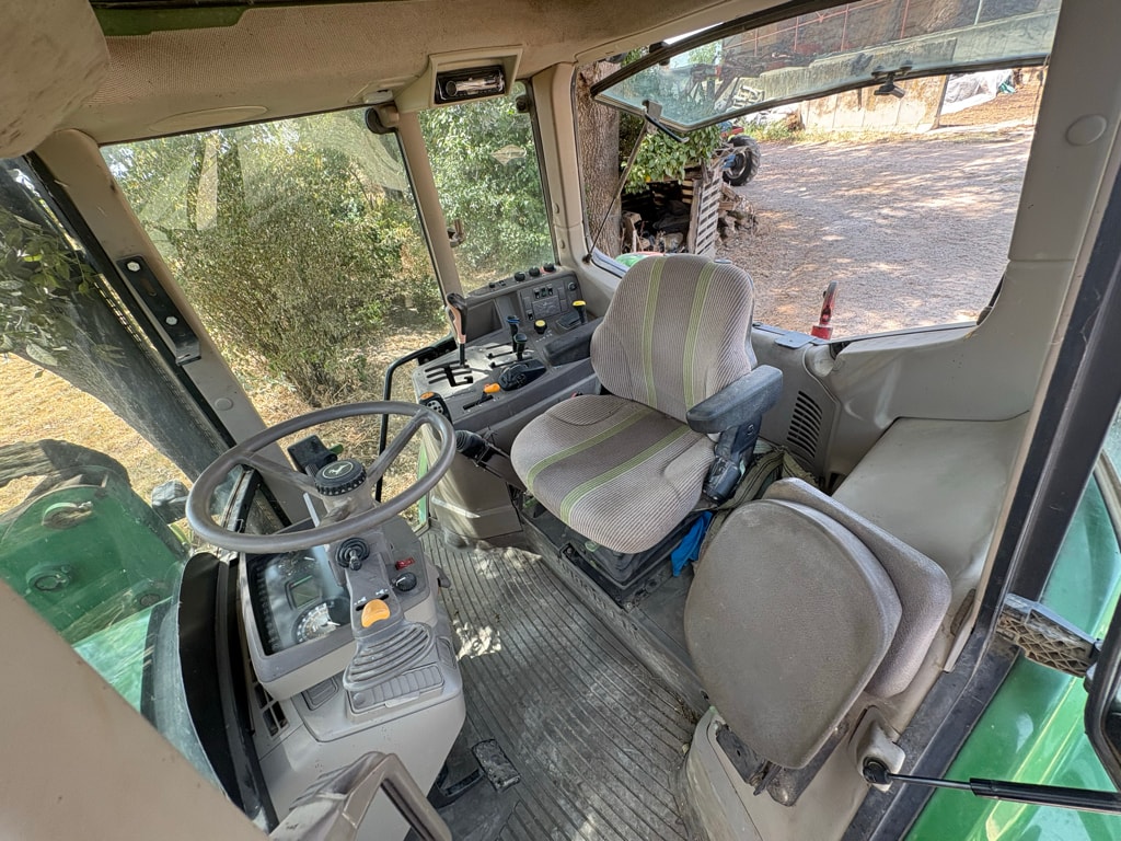 Tracteur chargeur JOHN DEERE 6230 STD - photo slide 23