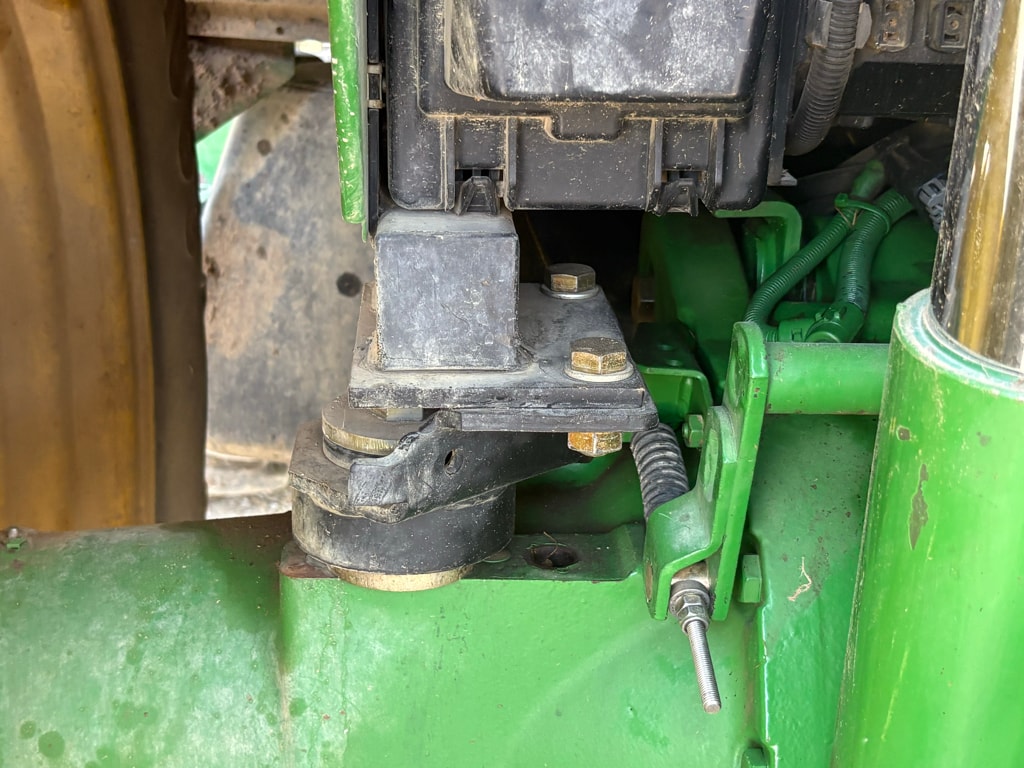 Tracteur chargeur JOHN DEERE 6230 STD - photo slide 13
