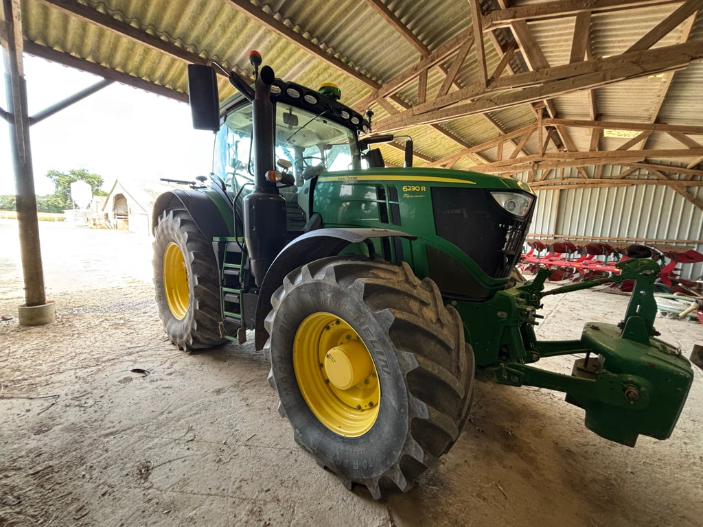 Tracteur JOHN DEERE 6230R - photo slide 2