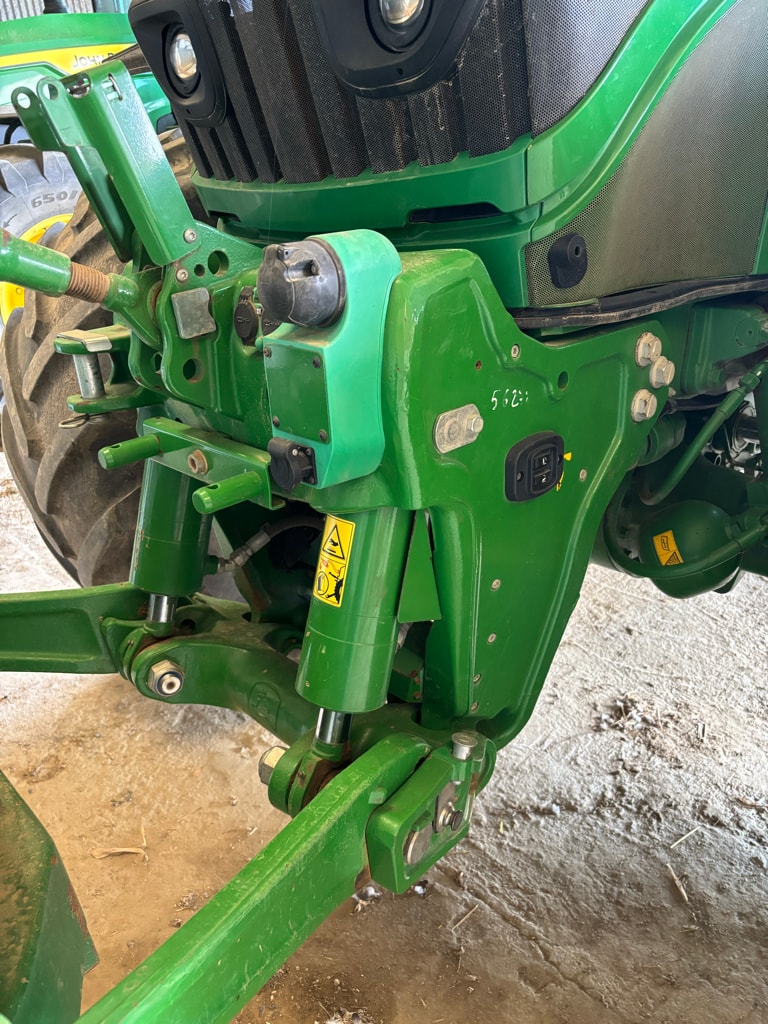 Tracteur JOHN DEERE 6230R - photo slide 7