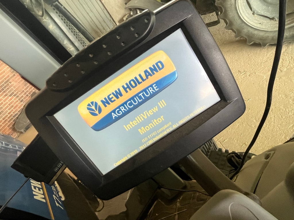Tracteur NEW HOLLAND T 7.235 AC - photo slide 13