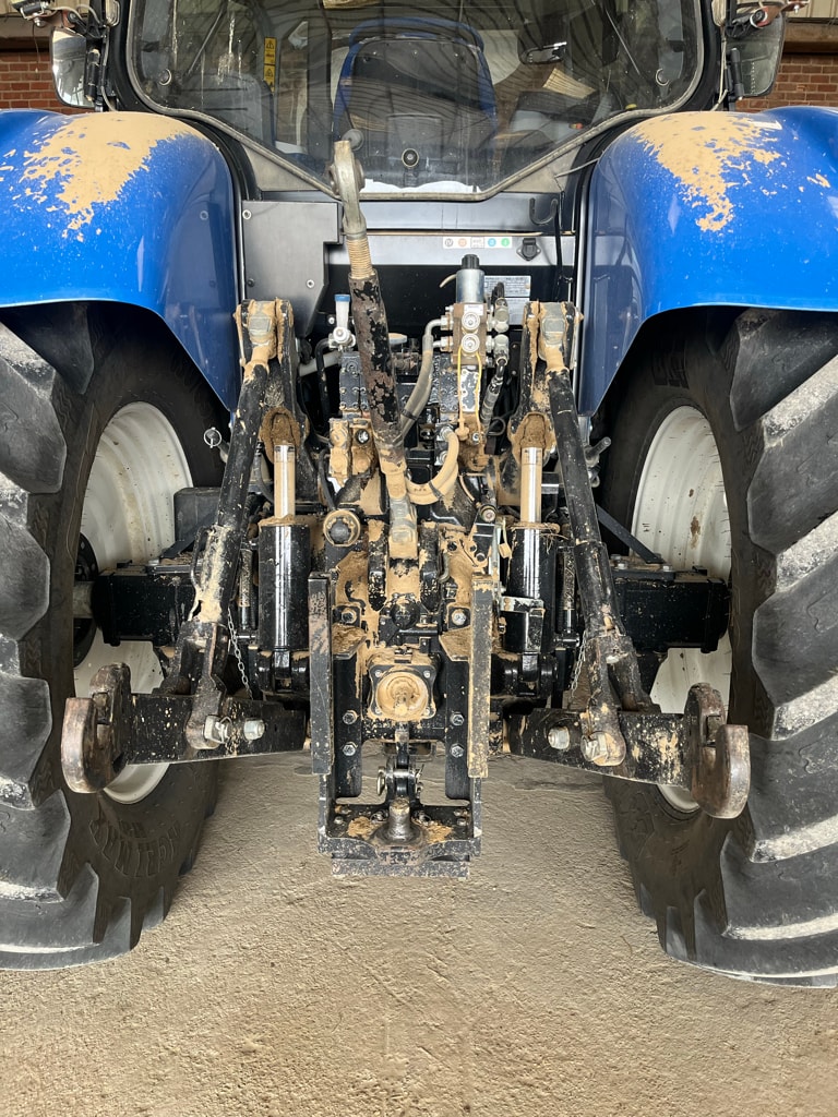 Tracteur NEW HOLLAND T 7.235 AC - photo slide 11